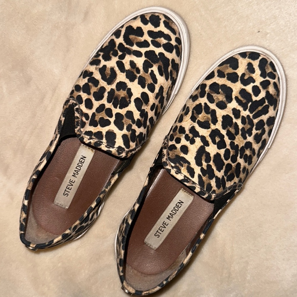 Steve Madden cheetah print shoes